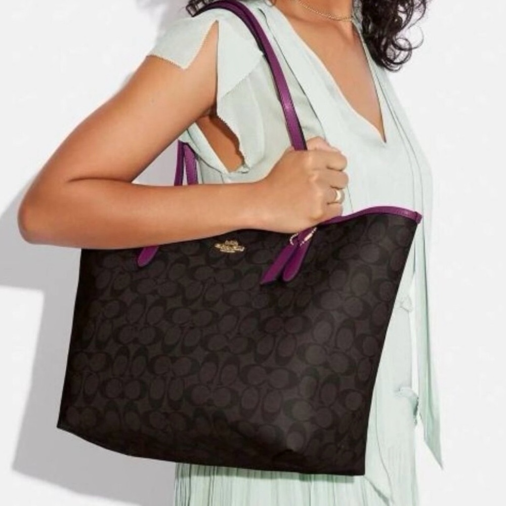 Coach Women's Tote Bag in Black and Purple